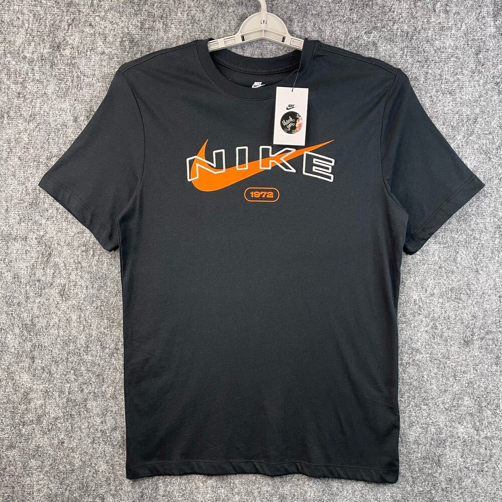 Nike Club Seasonal HBR TEE Mens Shirt Size Medium Black
